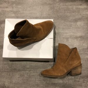 Dolce vita brown faux suede booties